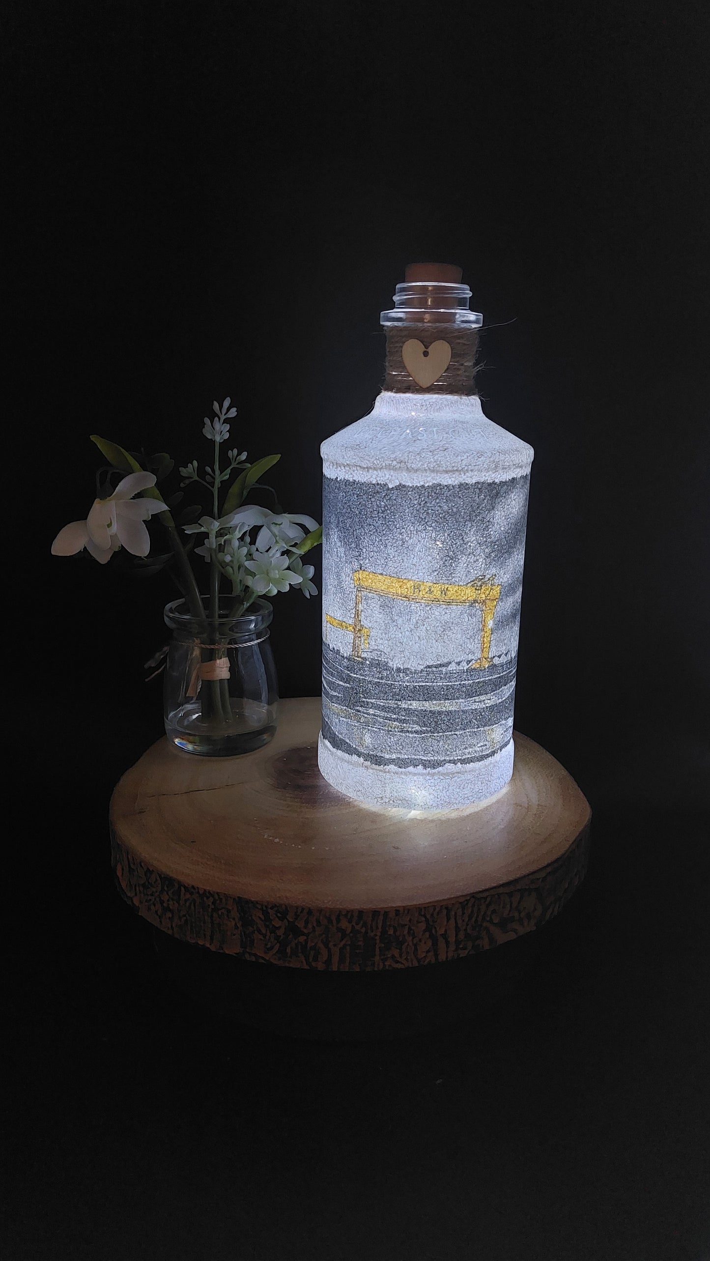 Limited Edition Stephen McCurdy Art "Harland and Wolff on a Rainy night" light up bottle