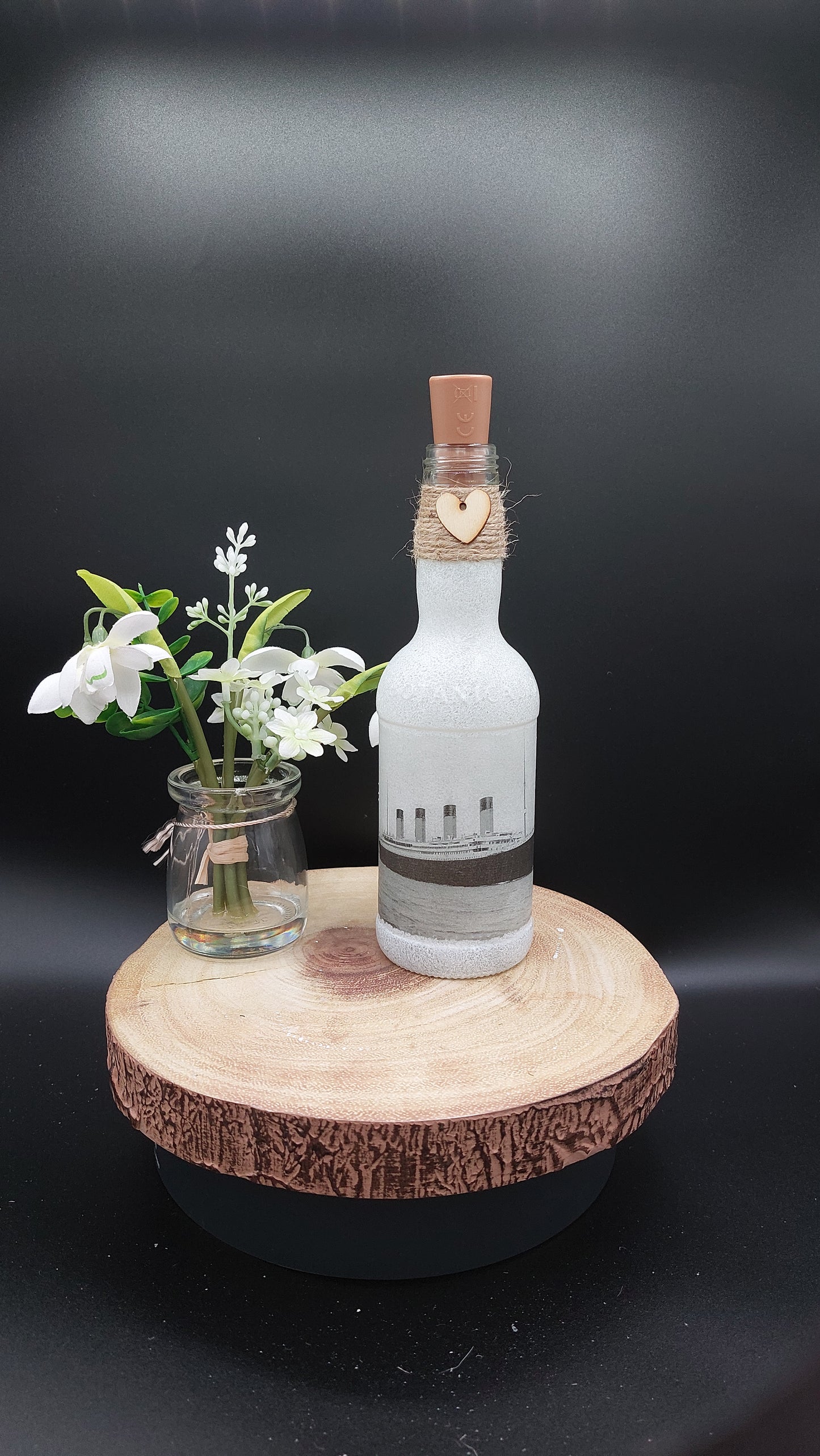 RMS Titanic light up bottle