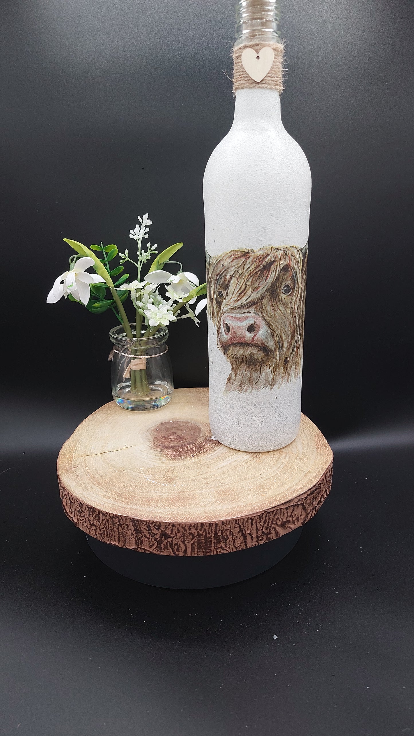 Highland Cow Face light up bottle