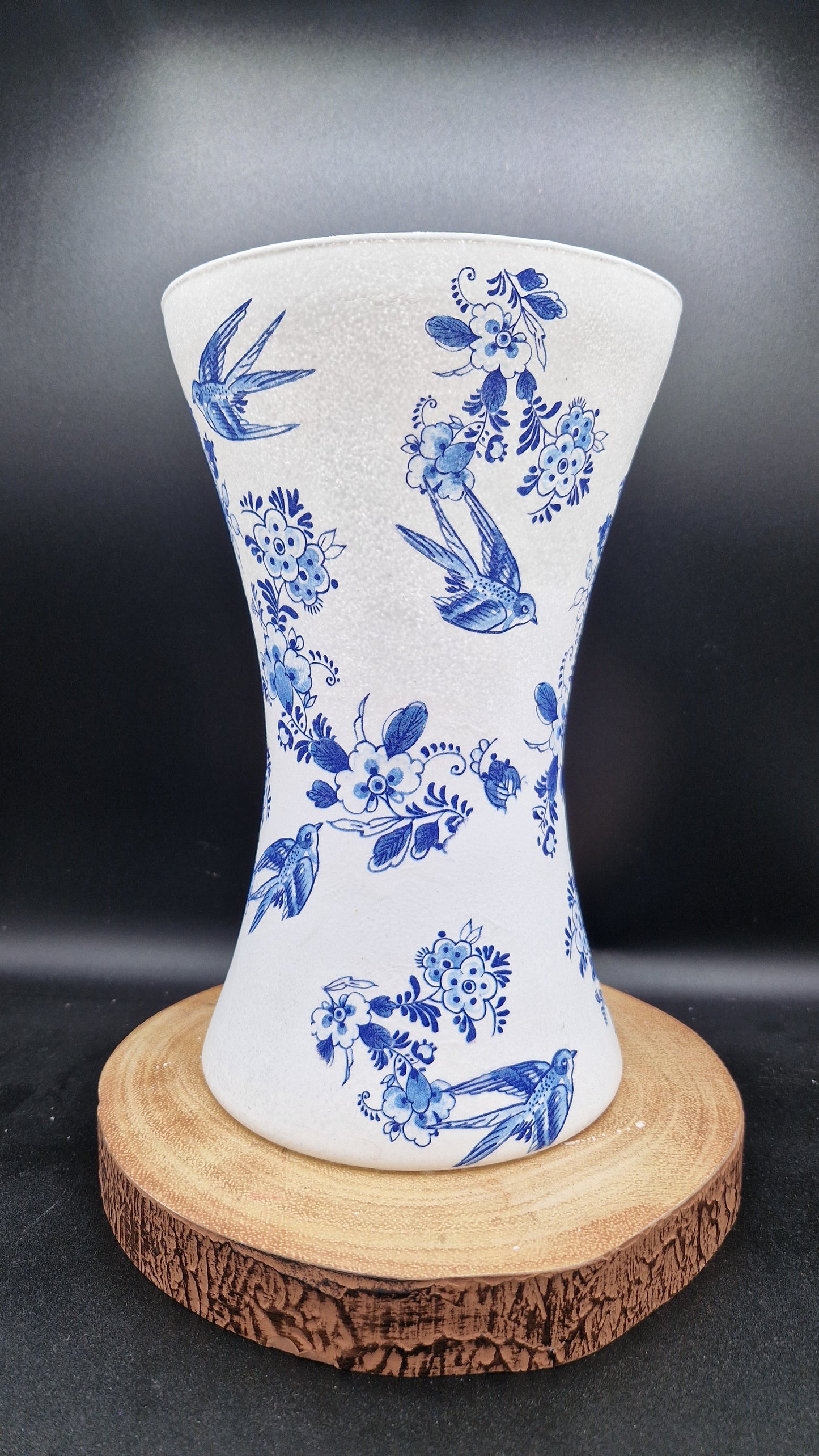 Chinoiserie style willow pattern inspired vase