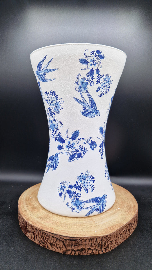 Chinoiserie style willow pattern inspired vase