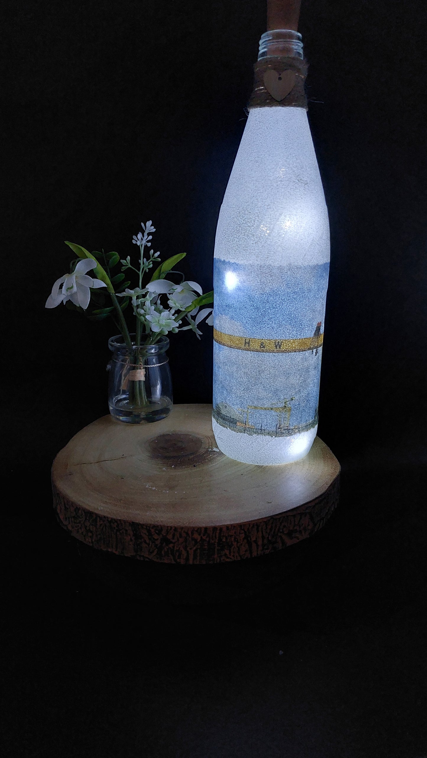 Harland & Wolff Light up bottle